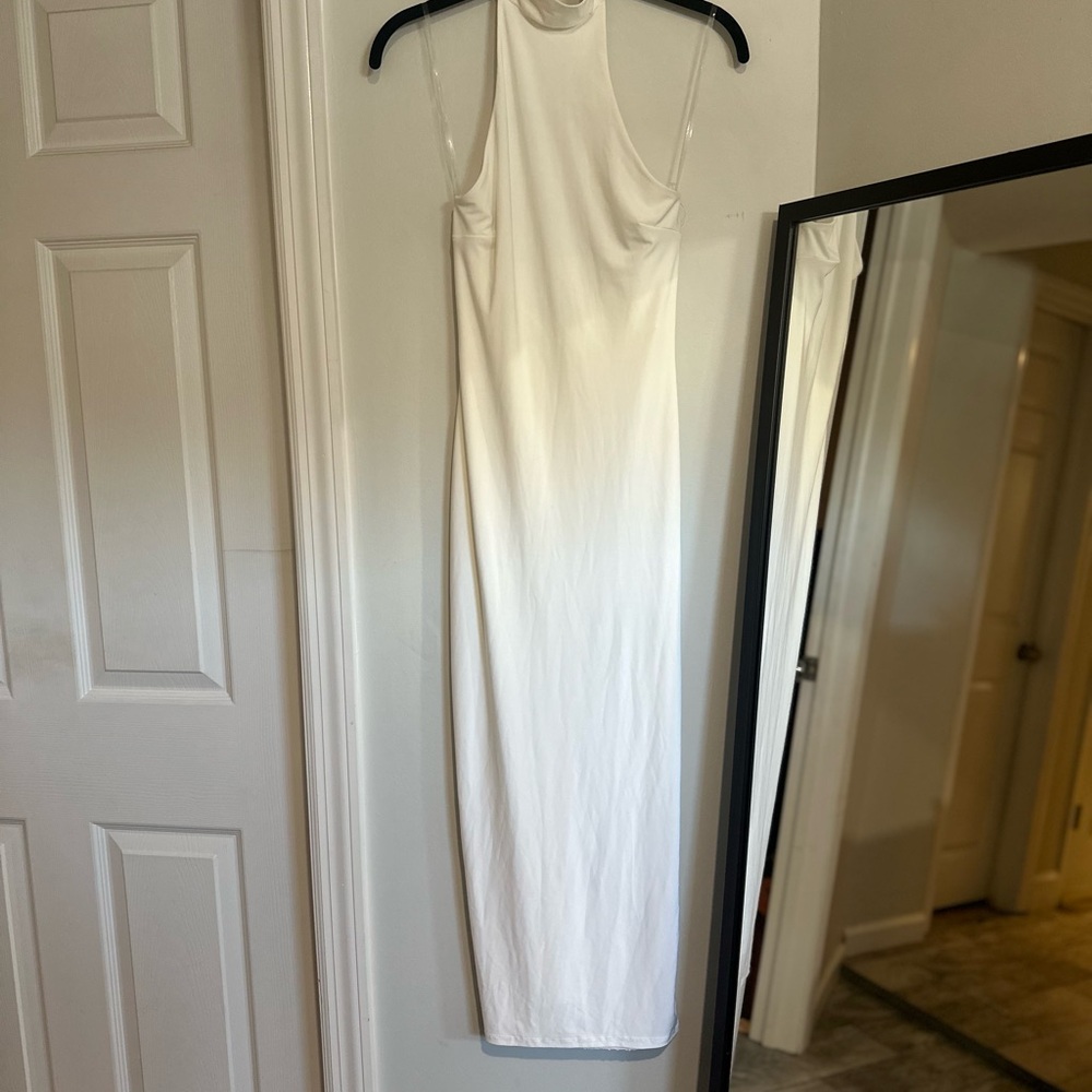 Chic Backless White Dress